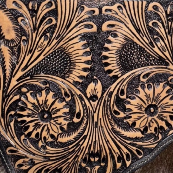Myra Bag hand-tooled leather bag - Picture 4 of 12